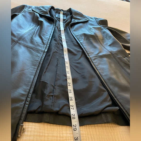 Vintage Black Leather Jacket - Picture 9 of 11